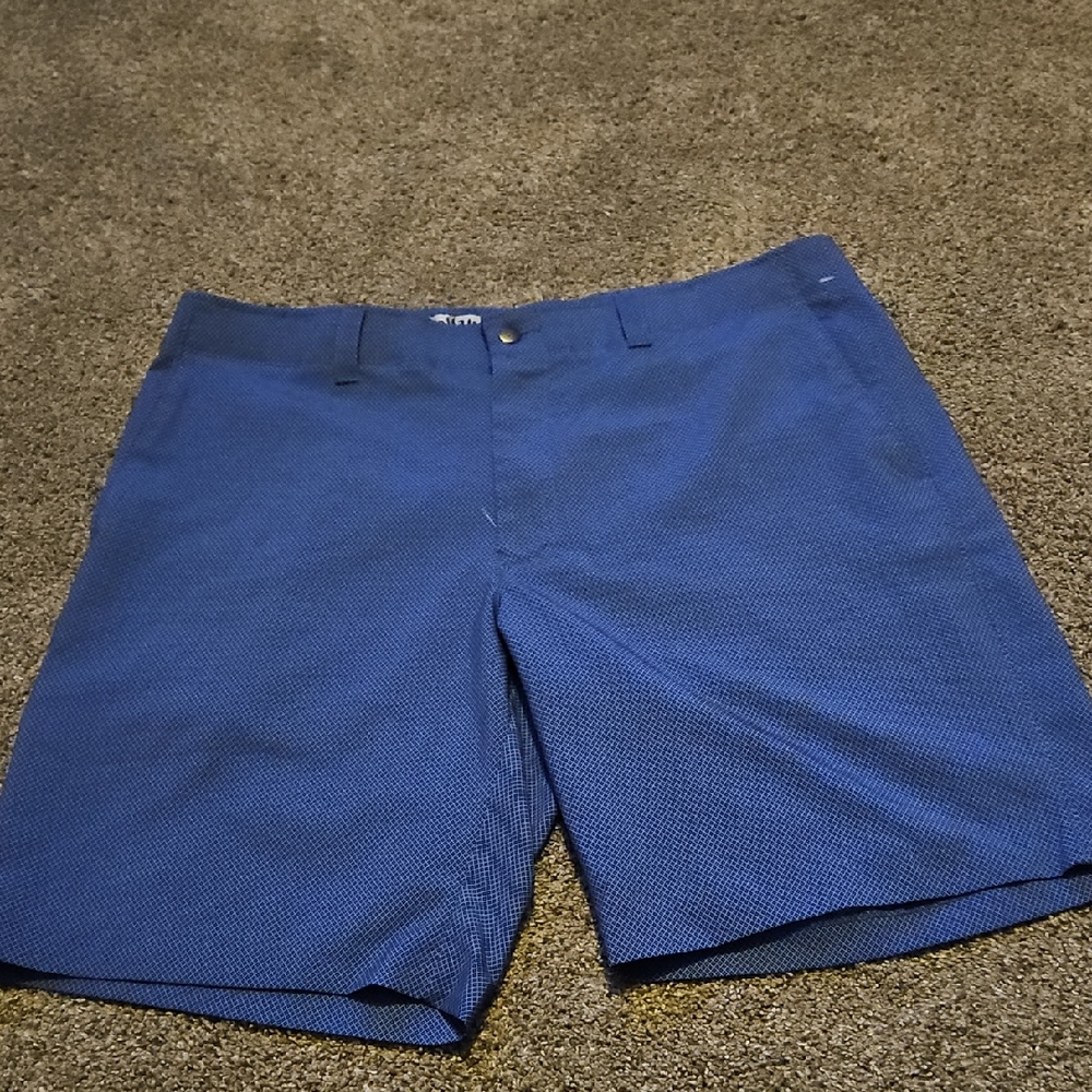 Callaway Men's Navy Blue Flat Front Golf Shorts Size 36